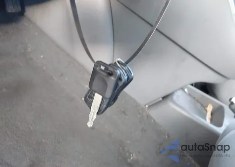 2009 Nissan Sentra 2.0S from USA, damaged, VIN 3N1AB61E79L685032